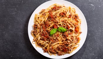 Bolognesa con Hongos